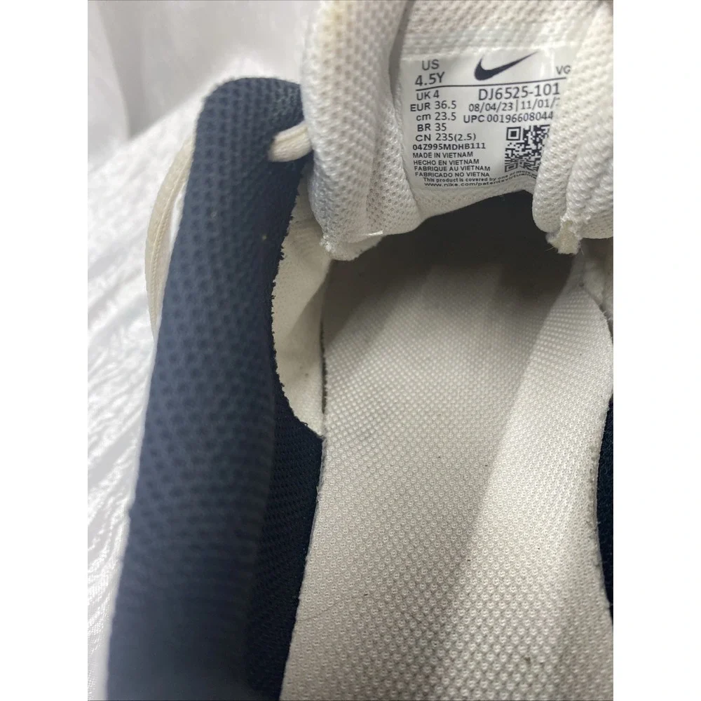 Nike Diamond  Size 4.5Y Baseball‎ Cleats White/Black DJ6525-101